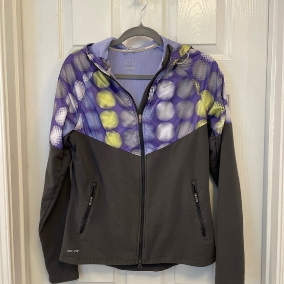 Nike Women’s Dry Fit Running Jacket Size M w/hood - Picture 1 of 9